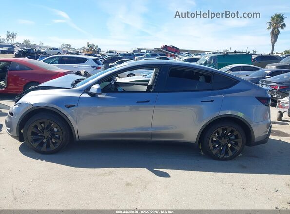7SAYGDED2TF523806 2026 TESLA MODEL Y Gray Vista interior de 360 grados