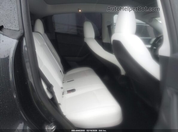 7SAYGDED5SF221182 2025 TESLA MODEL Y Gray Widok naklejki z numerem VIN