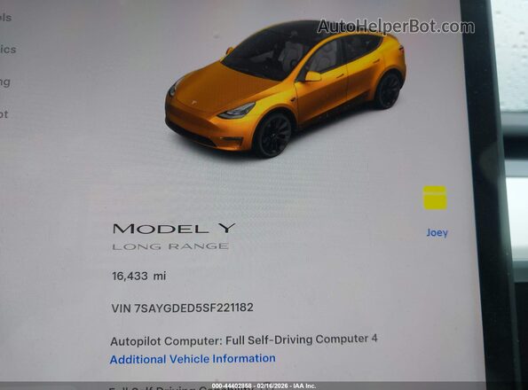 7SAYGDED5SF221182 2025 TESLA MODEL Y Gray Widok tylnych siedzeń