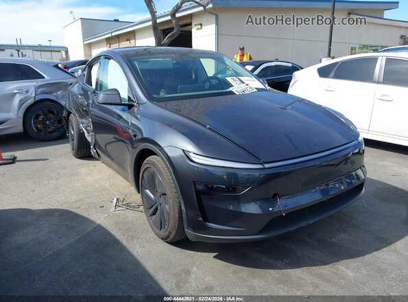 7SAYGDED5TF459762 2026 TESLA MODEL Y Gray Przód prawy