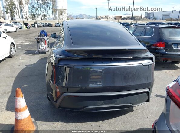 7SAYGDED5TF459762 2026 TESLA MODEL Y Gray 