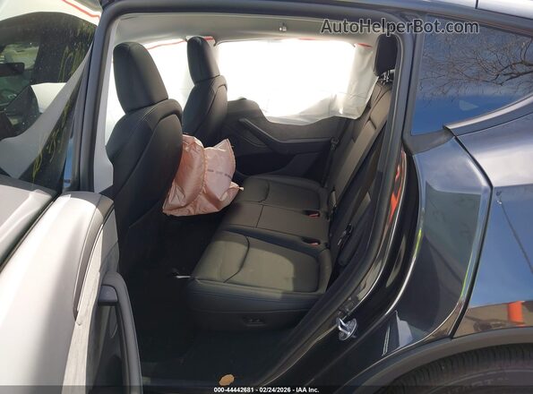 7SAYGDED5TF459762 2026 TESLA MODEL Y Gray Widok naklejki z numerem VIN