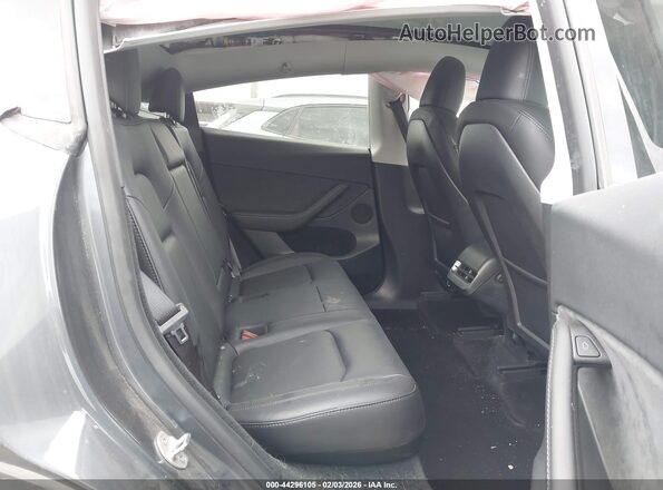 7SAYGDED8PF960702 2023 TESLA MODEL Y Gray Widok naklejki z numerem VIN