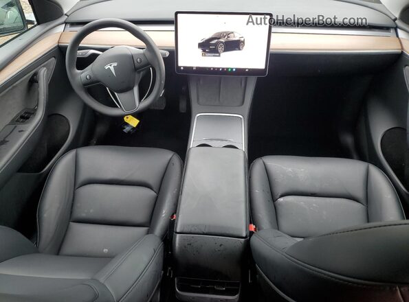 7SAYGDED8SF247954 2025 TESLA MODEL Black Vista del salpicadero