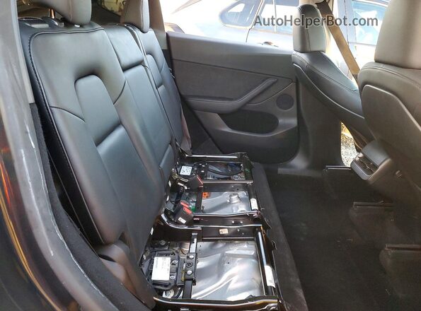 7SAYGDEDXRF046759 2024 TESLA MODEL Черный Вид задней части салона