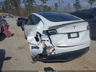 2024 Tesla Model Y Long Range Single Motor Rear-wheel Drive/rwd White vin: 7SAYGDEDXRF093967