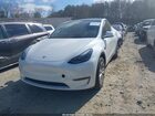 2024 Tesla Model Y Long Range Single Motor Rear-wheel Drive/rwd White vin: 7SAYGDEDXRF093967
