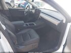2024 Tesla Model Y Long Range Single Motor Rear-wheel Drive/rwd White vin: 7SAYGDEDXRF093967