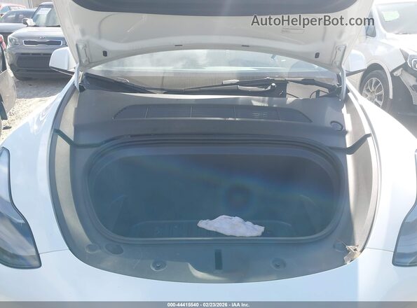 7SAYGDEDXRF093967 2024 TESLA MODEL Y White Вид ззаду