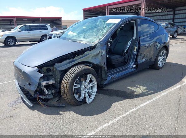 7SAYGDEE1NF454652 2022 TESLA MODEL Y Gray წინა მარცხენა ხედი სამი მეოთხედიდან
