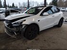 2024 Tesla Model Y Long Range Dual Motor All-wheel Drive White vin: 7SAYGDEE6RF155504