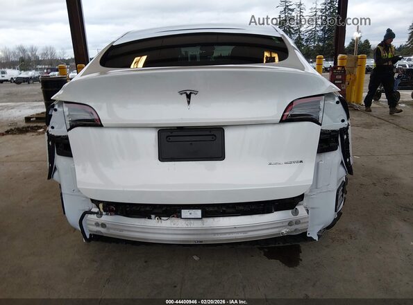 7SAYGDEE6RF155504 2024 TESLA MODEL Y White 