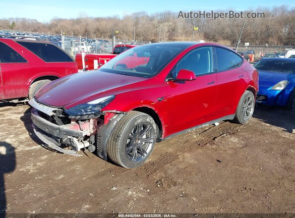 7SAYGDEE8RF155861 2024 TESLA MODEL Y Red Vista tres cuartos delantera izquierda