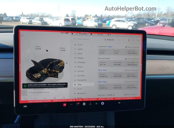 7SAYGDEE8RF155861 2024 TESLA MODEL Y Red Vista de los asientos traseros