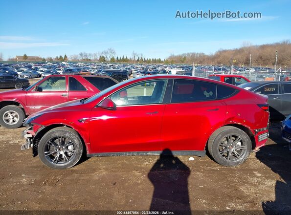 7SAYGDEE8RF155861 2024 TESLA MODEL Y Red Vista interior de 360 grados