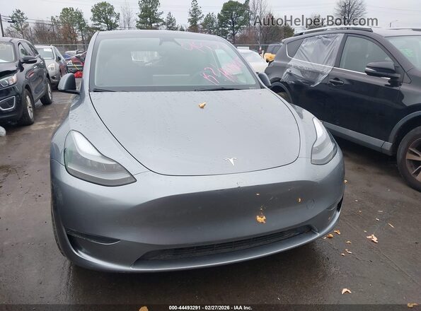 7SAYGDEE9RA299951 2024 TESLA MODEL Y Gray წინა პანელის ხედი
