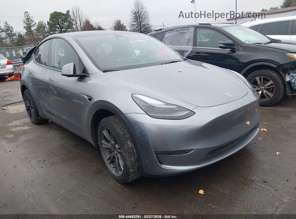 7SAYGDEE9RA299951 2024 TESLA MODEL Y Gray ხელსაწყოთა პანელის ხედი