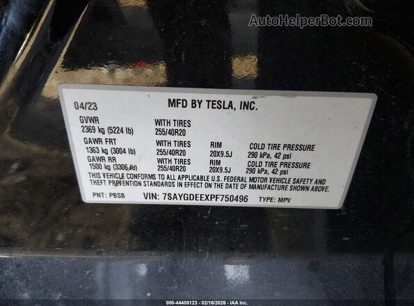 7SAYGDEEXPF750496 2023 TESLA MODEL Y Черный Вид подкапотного пространства
