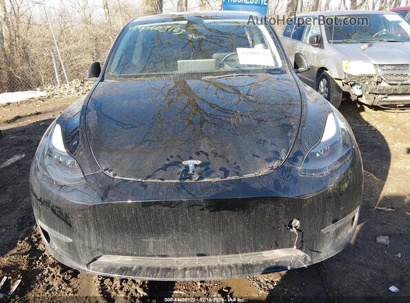 7SAYGDEEXPF750496 2023 TESLA MODEL Y Черный Вид панели приборов