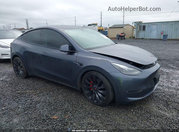 7SAYGDEF7NF374104 2022 TESLA MODEL Y Gray Առջևի աջ