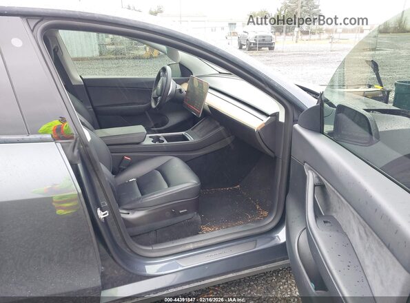 7SAYGDEF7NF374104 2022 TESLA MODEL Y Gray Սալոնի դիմացի տեսք