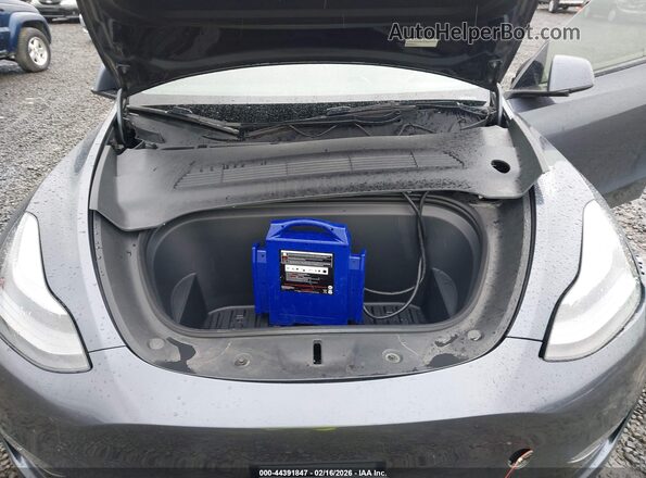 7SAYGDEF7NF374104 2022 TESLA MODEL Y Gray Հետևի տեսք