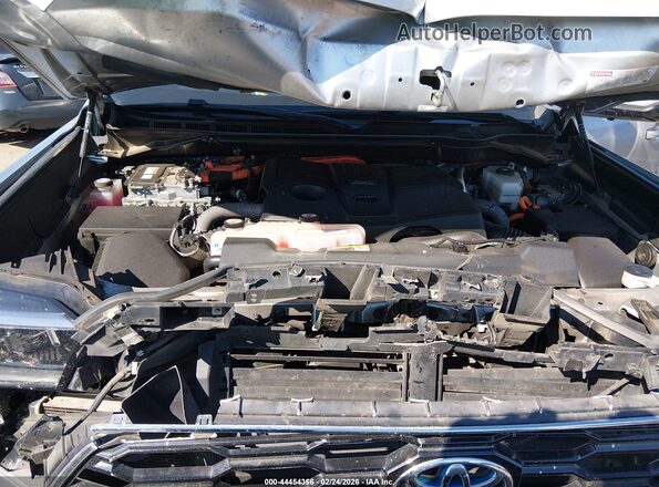 7SVAAAAA4PX002372 2023 TOYOTA SEQUOIA Серебряный Вид сзади