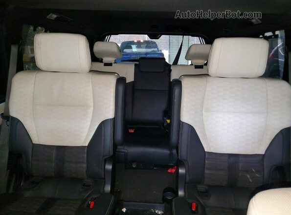 7SVAAABA4PX008140 2023 TOYOTA SEQUOIA Gray Vista de los asientos traseros