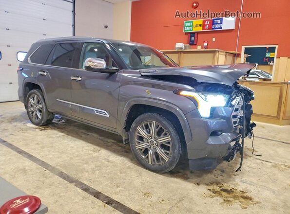 7SVAAABA5PX019180 2023 TOYOTA SEQUOIA Gray Delantero derecho