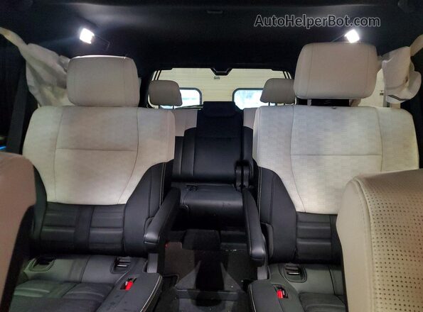 7SVAAABA5PX019180 2023 TOYOTA SEQUOIA Gray Vista de los asientos traseros