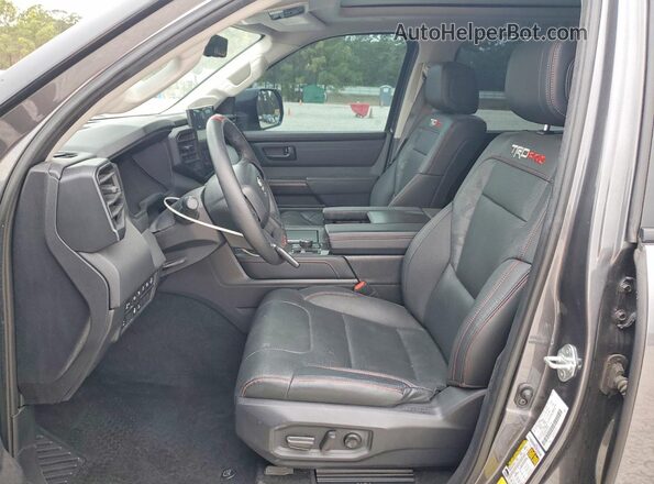 7SVAAABA6PX012478 2023 TOYOTA SEQUOIA Серый Вид салона спереди