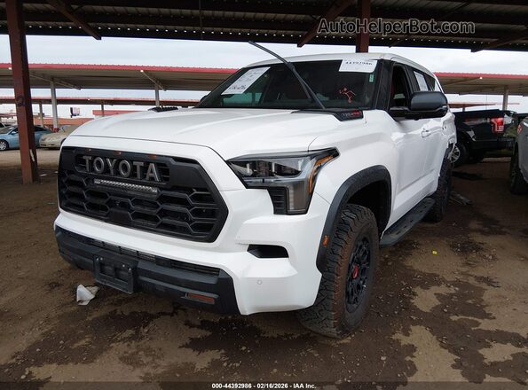 7SVAAABAXRX033515 2024 TOYOTA SEQUOIA Белый Передняя левая четверть