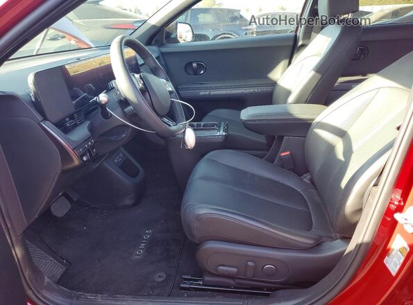 7YAKPDDC1SY009397 2025 HYUNDAI IONIQ Red Vista interior delantera