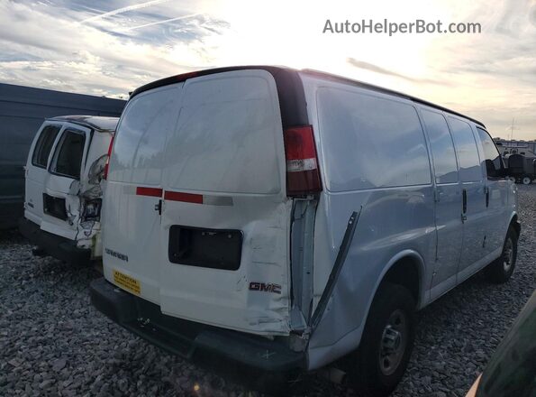 1GTW7AFP4P1111896 2023 GMC SAVANA White Передня права чверть