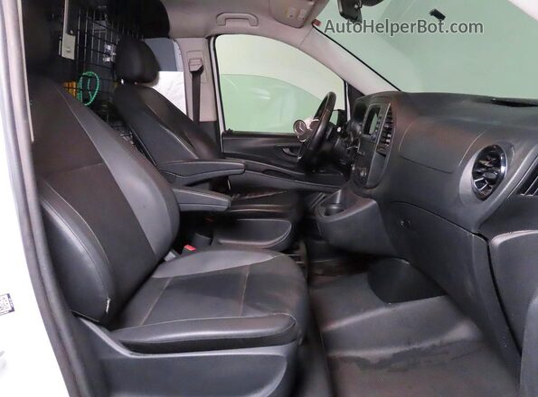 W1YV0BEY7P4225028 2023 MERCEDES-BENZ METRIS Белый Вид сзади
