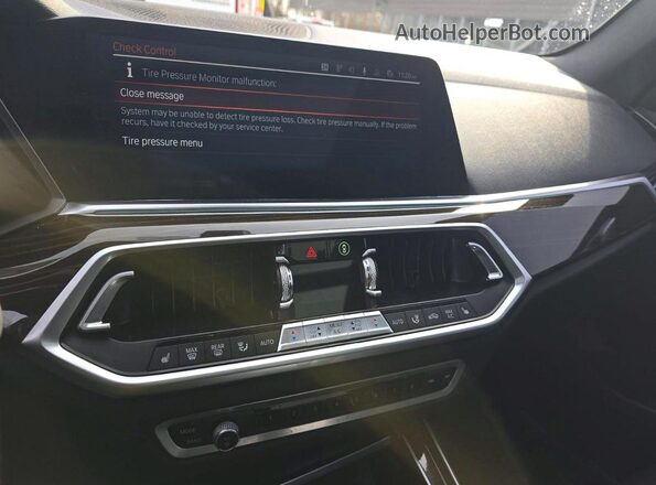 5UXCR6C55KLK82410 2019 BMW X5 Белый Вид щитка приборов