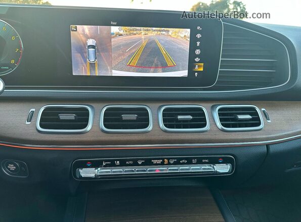 4JGFB5KB1MA571198 2021 MERCEDES-BENZ GLE White 360 interior view