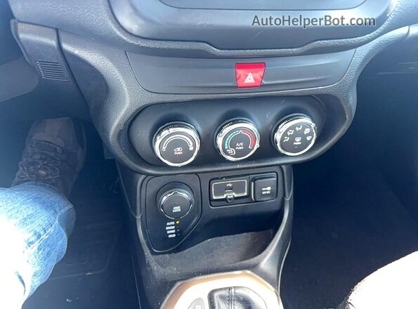 ZACCJBBB4HPE89142 2017 JEEP RENEGADE White 