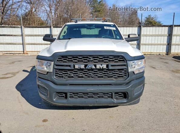 3C6UR4HJXKG576180 2019 RAM 2500 White Widok z tyłu