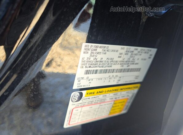 5LMJJ3HT0JEL01690 2018 LINCOLN NAVIGATOR Черный Вид задней части салона