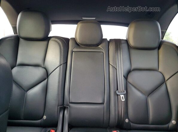 WP1AA2A2XJKA05577 2018 PORSCHE CAYENNE White Rear interior view