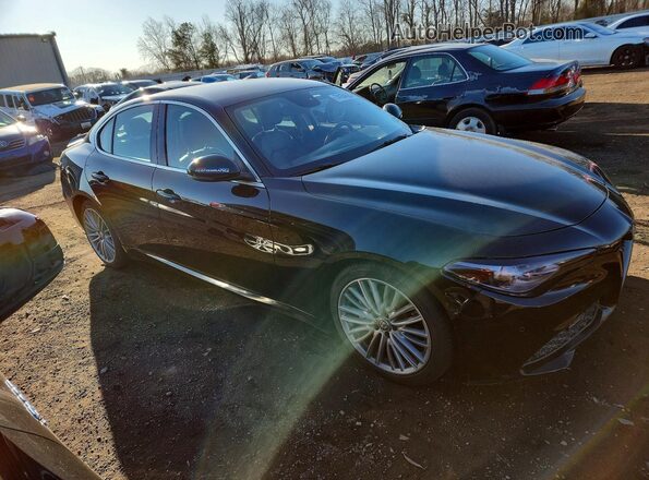 ZARFAECNXH7554764 2017 ALFA ROMEO GIULIA Черный Вид спереди
