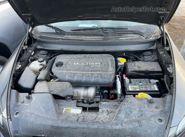 1C4PJLCB4HW508135 2017 JEEP CHEROKEE Серый Вид панели приборов