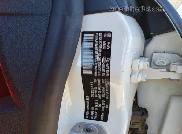 ZN661XUL9HX225829 2017 MASERATI LEVANTE Черный Панорамный вид салона 360°