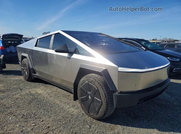 7G2CEGEC3SA076420 2025 TESLA CYBERTRUCK Silver Vista frontal