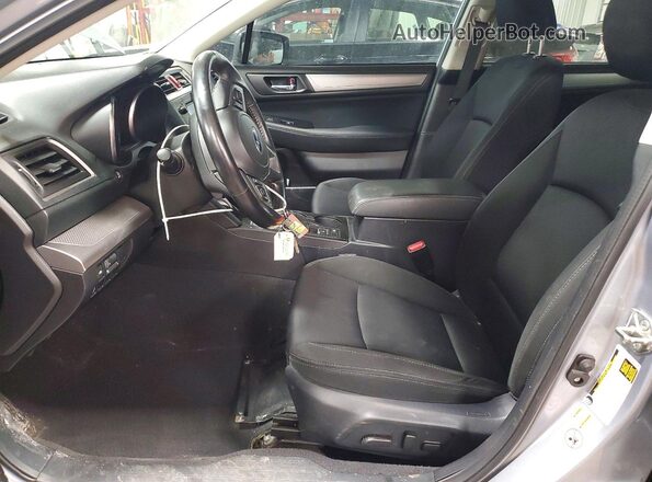 4S3BNAC67H3032261 2017 SUBARU LEGACY Серебряный Вид панели приборов