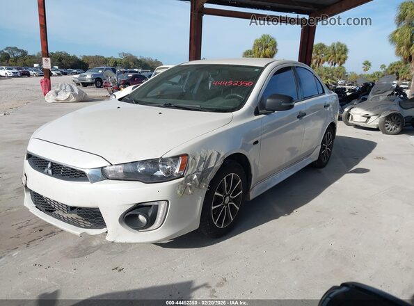 JA32U2FUXHU002666 2017 MITSUBISHI LANCER Белый Передняя левая четверть
