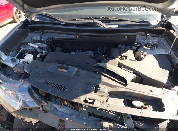 JA4AD3A30HZ063278 2017 MITSUBISHI OUTLANDER Серебряный Вид сзади