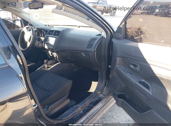 JA4APUAU0NU020431 2022 MITSUBISHI OUTLANDER SPORT Черный Вид салона спереди