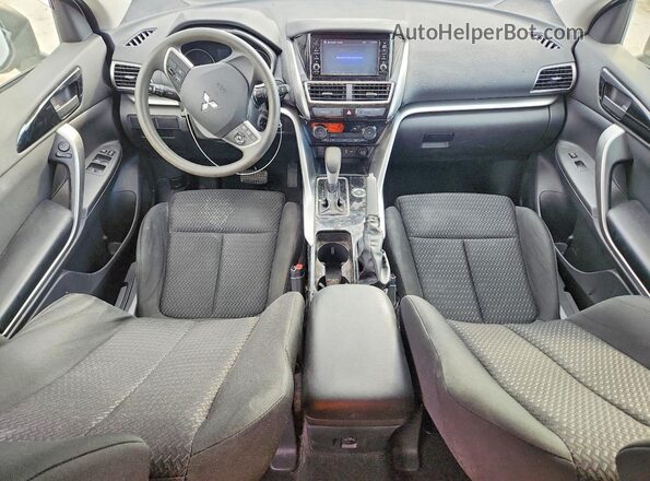 JA4AT3AA6JZ064166 2018 MITSUBISHI ECLIPSE Серебряный Вид панели приборов